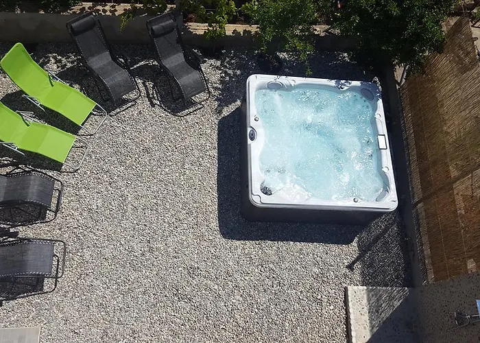 Daire Lagoon, Hvar Island