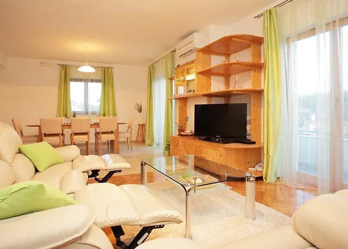 Lagoon, Hvar Island Apartment
